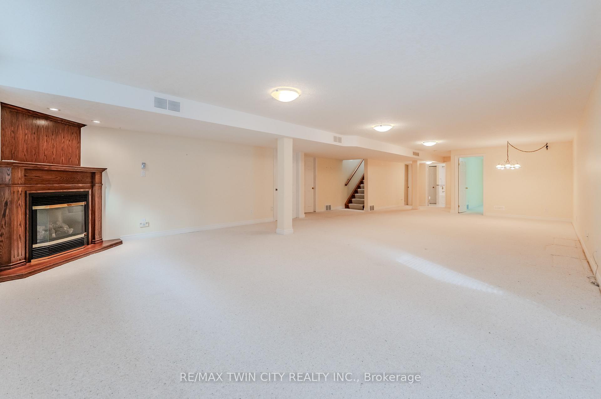 Photo 25 of 63 Templeton Drive, Kitchener — HOMEH