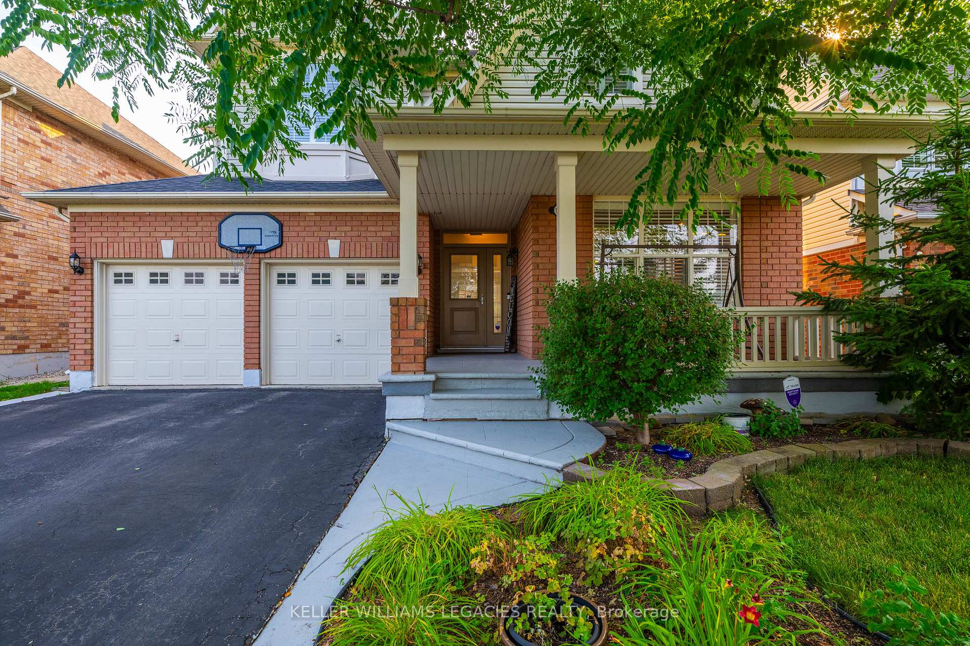 Photo 3 of 1650 Dempsey Crescent, Milton, Beaty — HOMEH