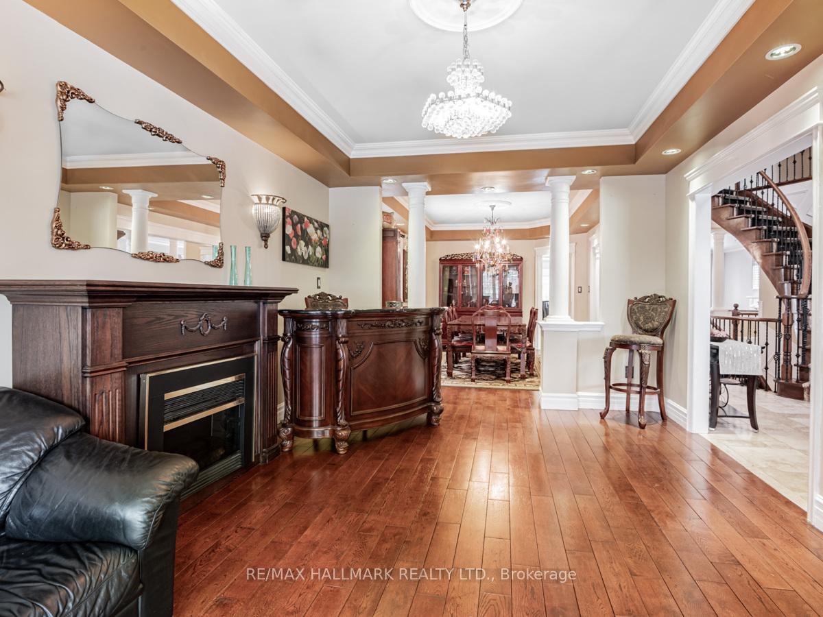 Photo 7 of 5 Legacy Drive, Markham, Legacy — HOMEH