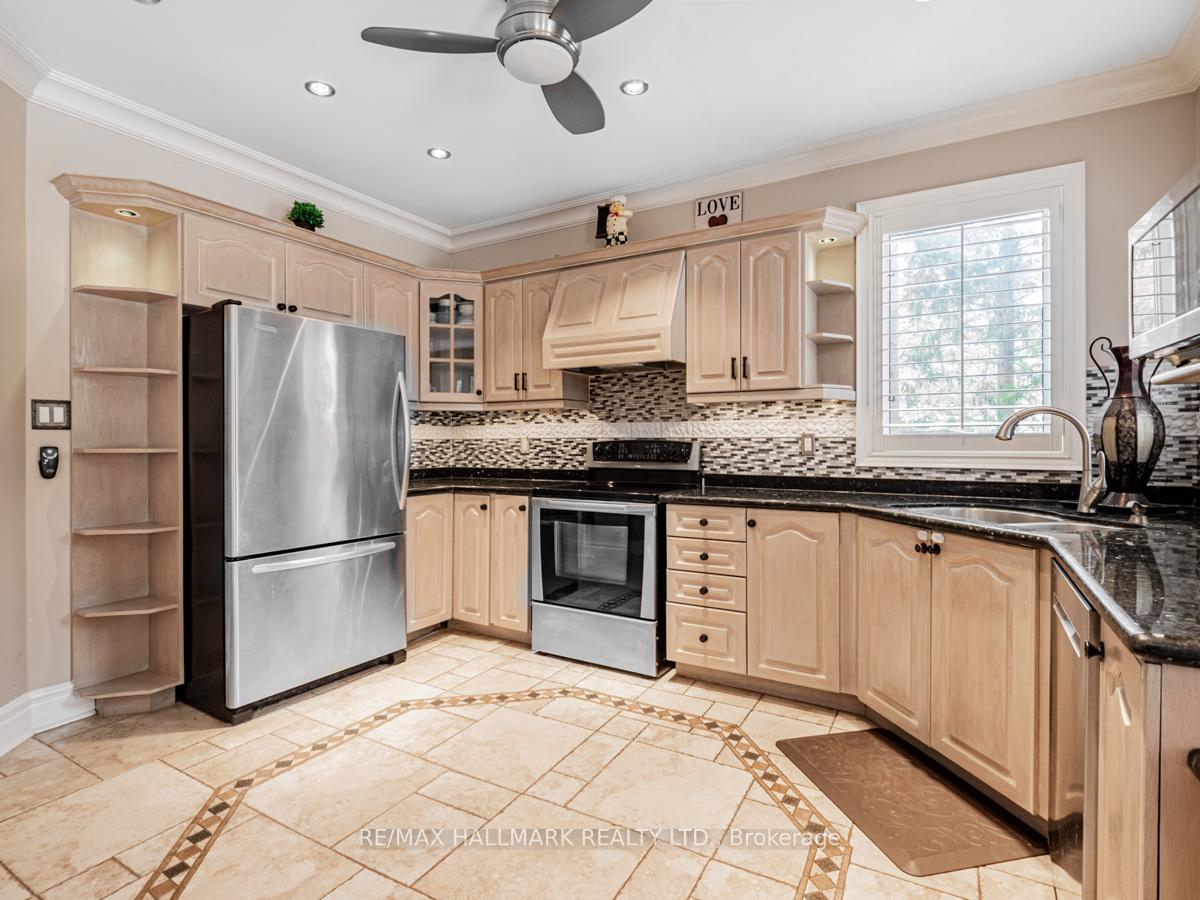 Photo 11 of 5 Legacy Drive, Markham, Legacy — HOMEH