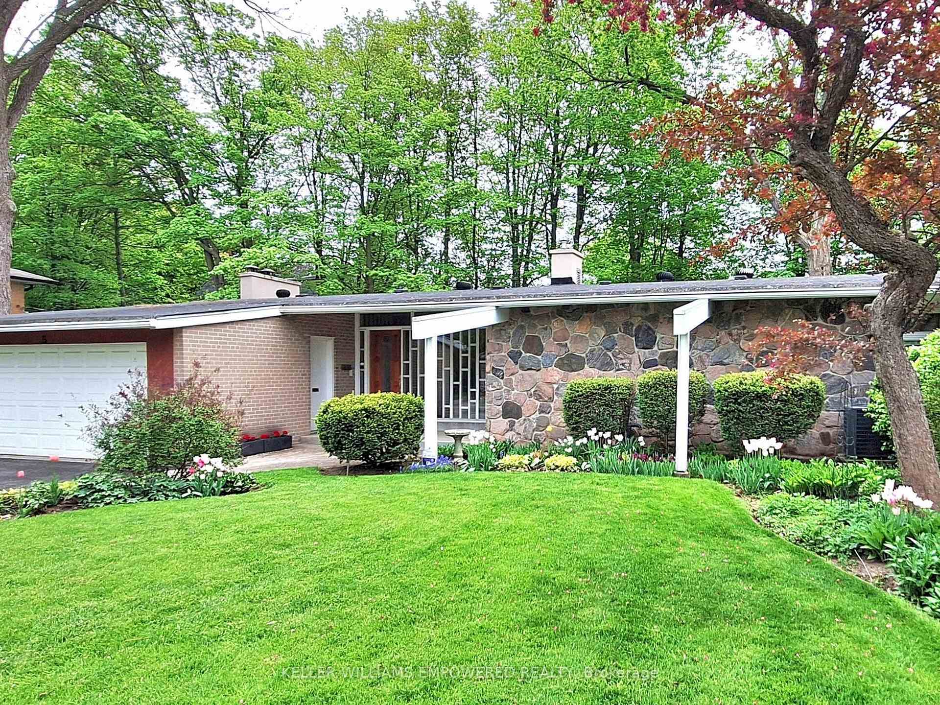 Photo 3 of 5 Pinevale Road, Markham, Grandview — HOMEH
