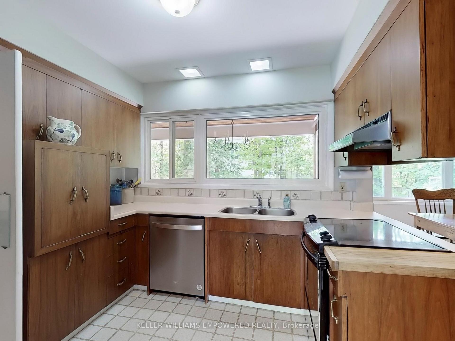 Photo 11 of 5 Pinevale Road, Markham, Grandview — HOMEH