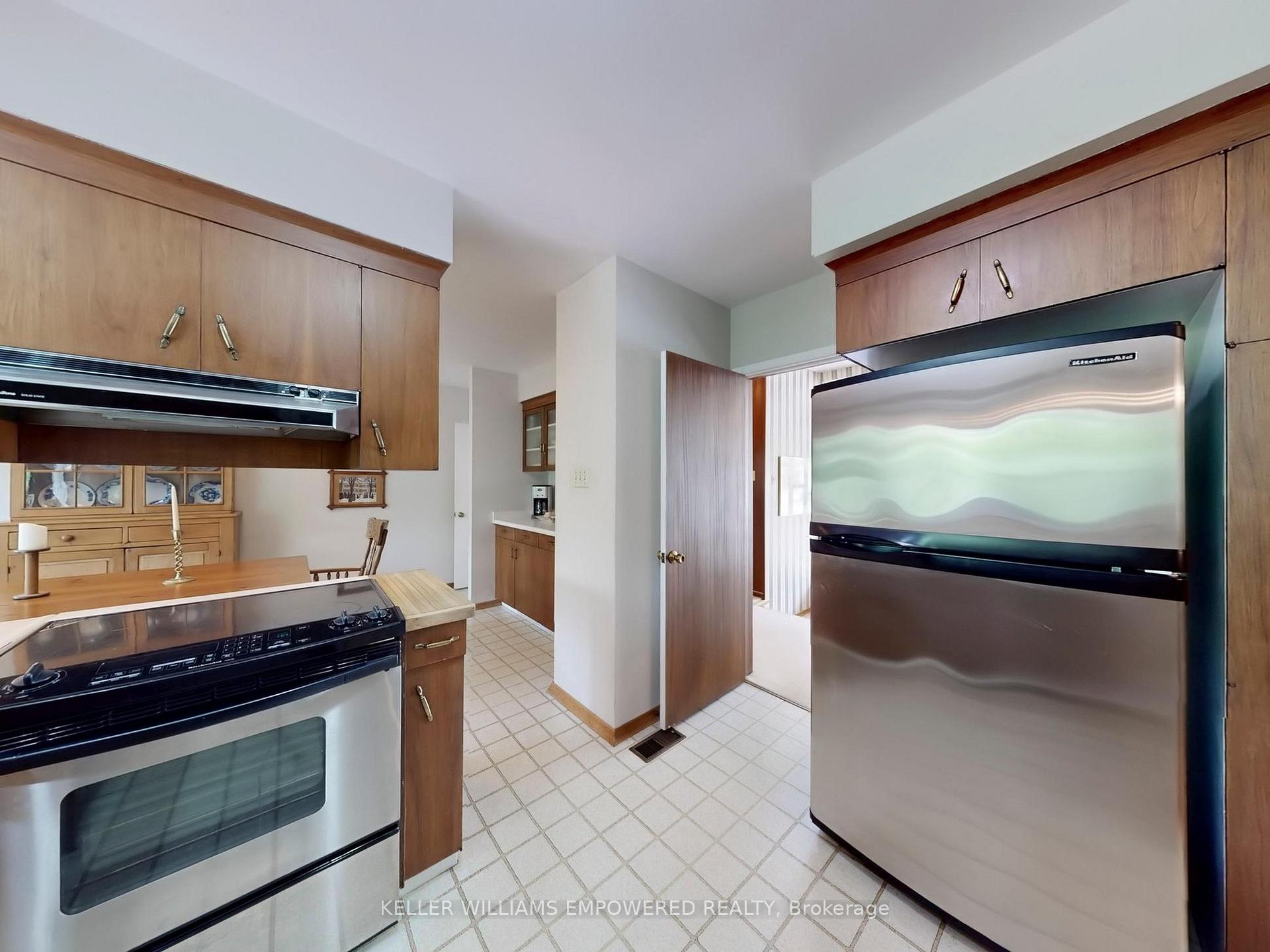 Photo 12 of 5 Pinevale Road, Markham, Grandview — HOMEH