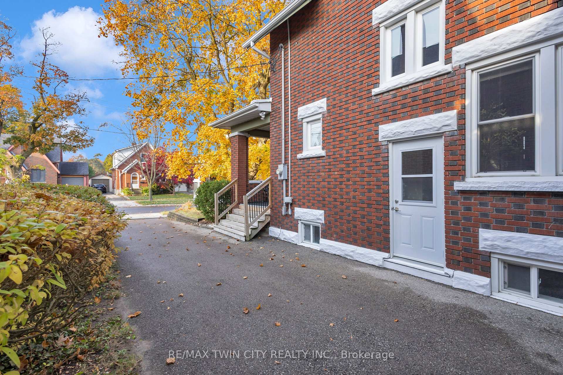 Photo 3 of 57 Patricia Avenue, Kitchener — HOMEH