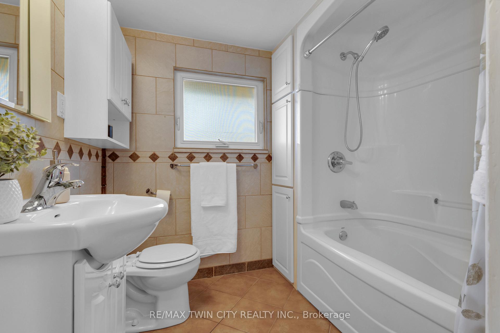 Photo 33 of 57 Patricia Avenue, Kitchener — HOMEH