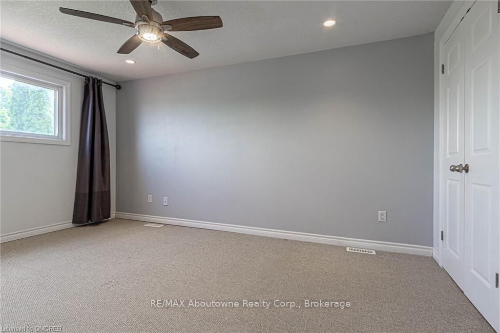 Photo 17 of 96 Montana Crescent, Kitchener, Forest Heights — HOMEH