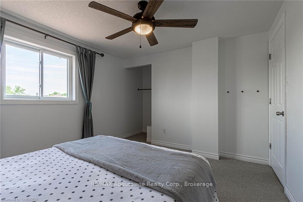 Photo 22 of 96 Montana Crescent, Kitchener, Forest Heights — HOMEH