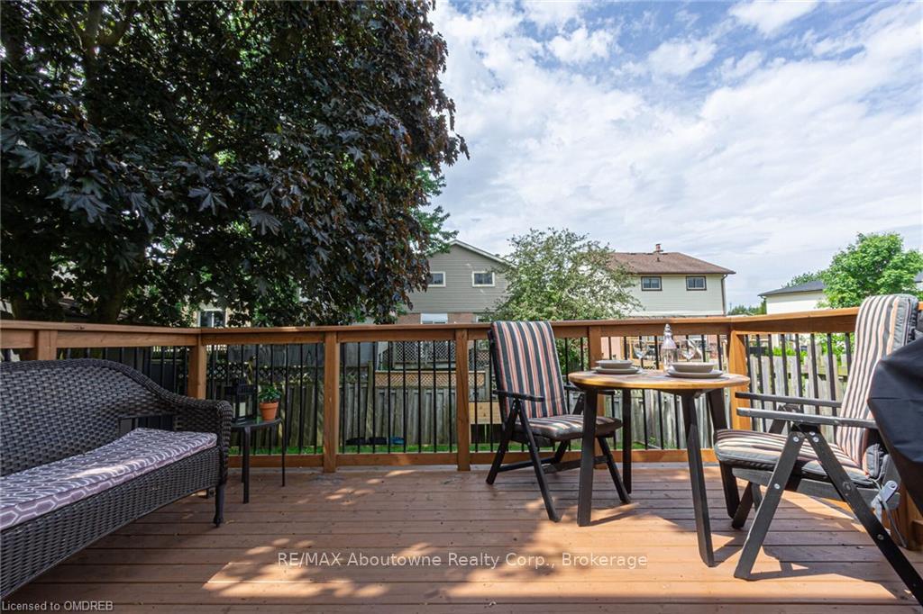 Photo 34 of 96 Montana Crescent, Kitchener, Forest Heights — HOMEH