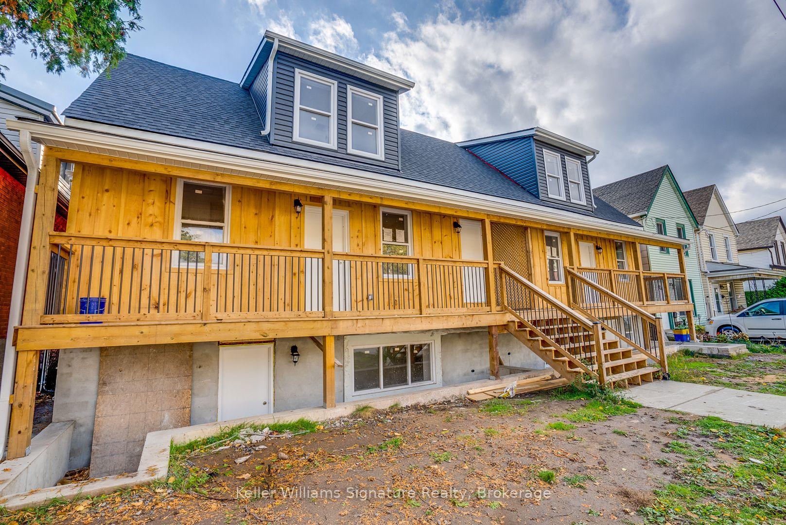 Front of Unit 5, 164 Picton Street E
