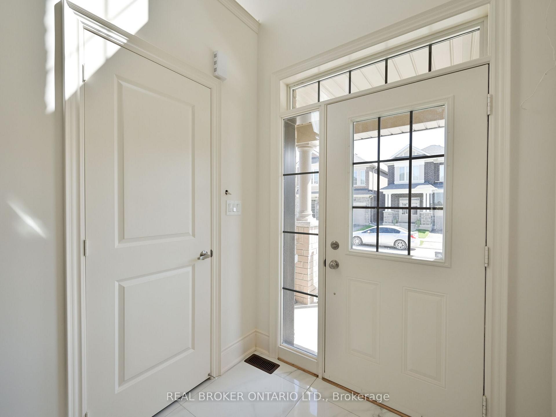 Photo 5 of 1555 Severn Drive, Milton, Bowes — HOMEH