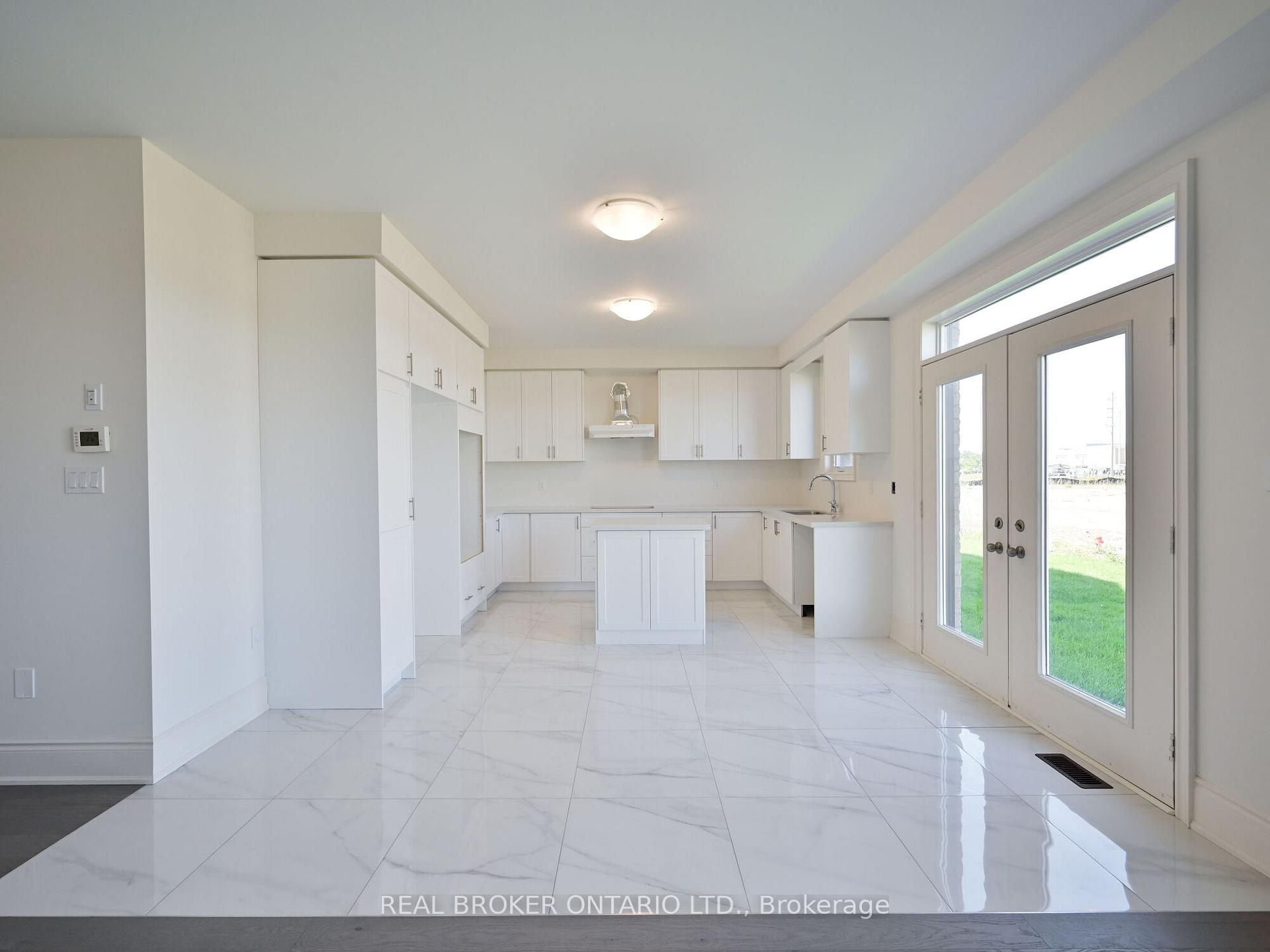 Photo 13 of 1555 Severn Drive, Milton, Bowes — HOMEH
