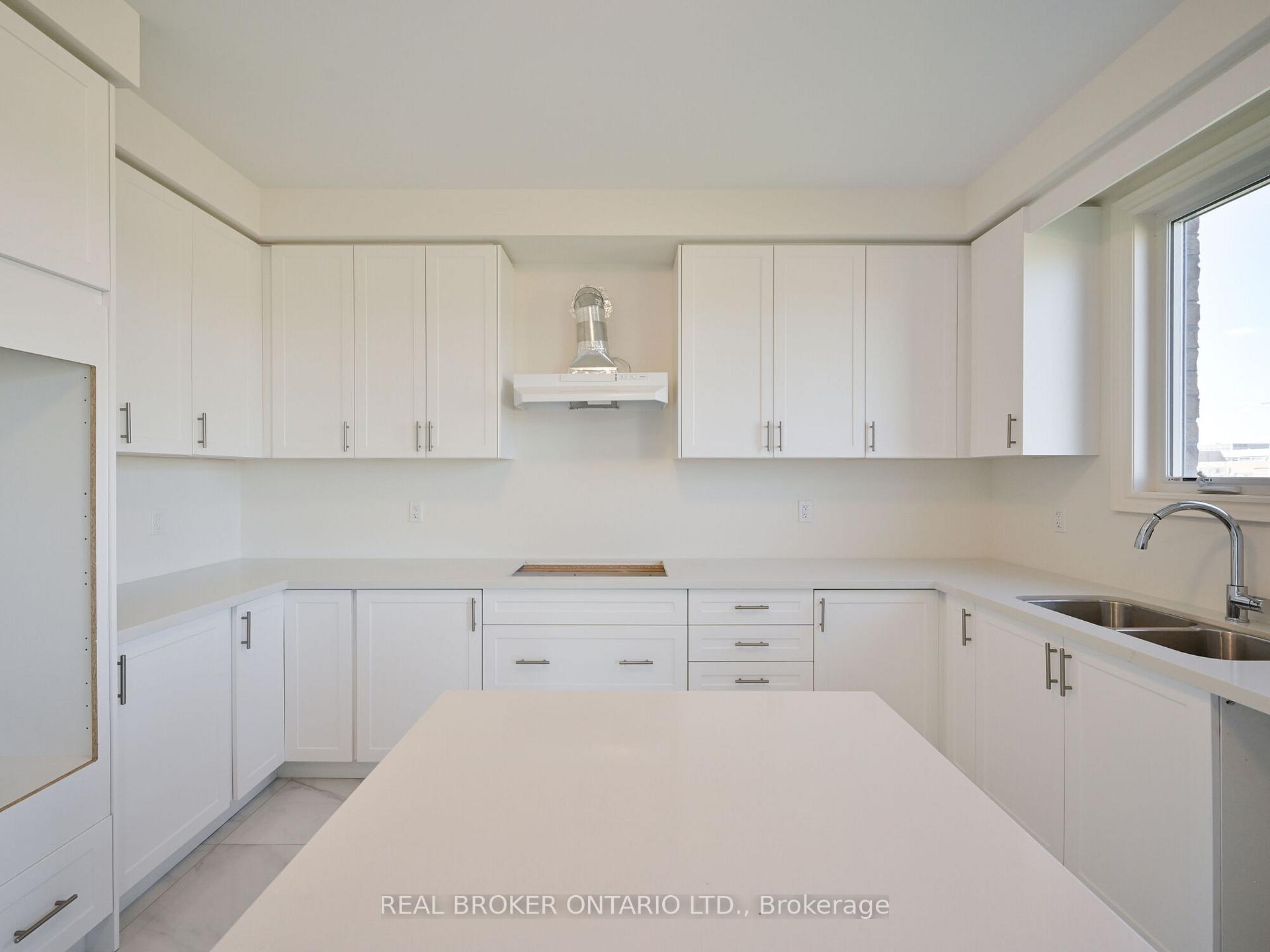 Photo 18 of 1555 Severn Drive, Milton, Bowes — HOMEH