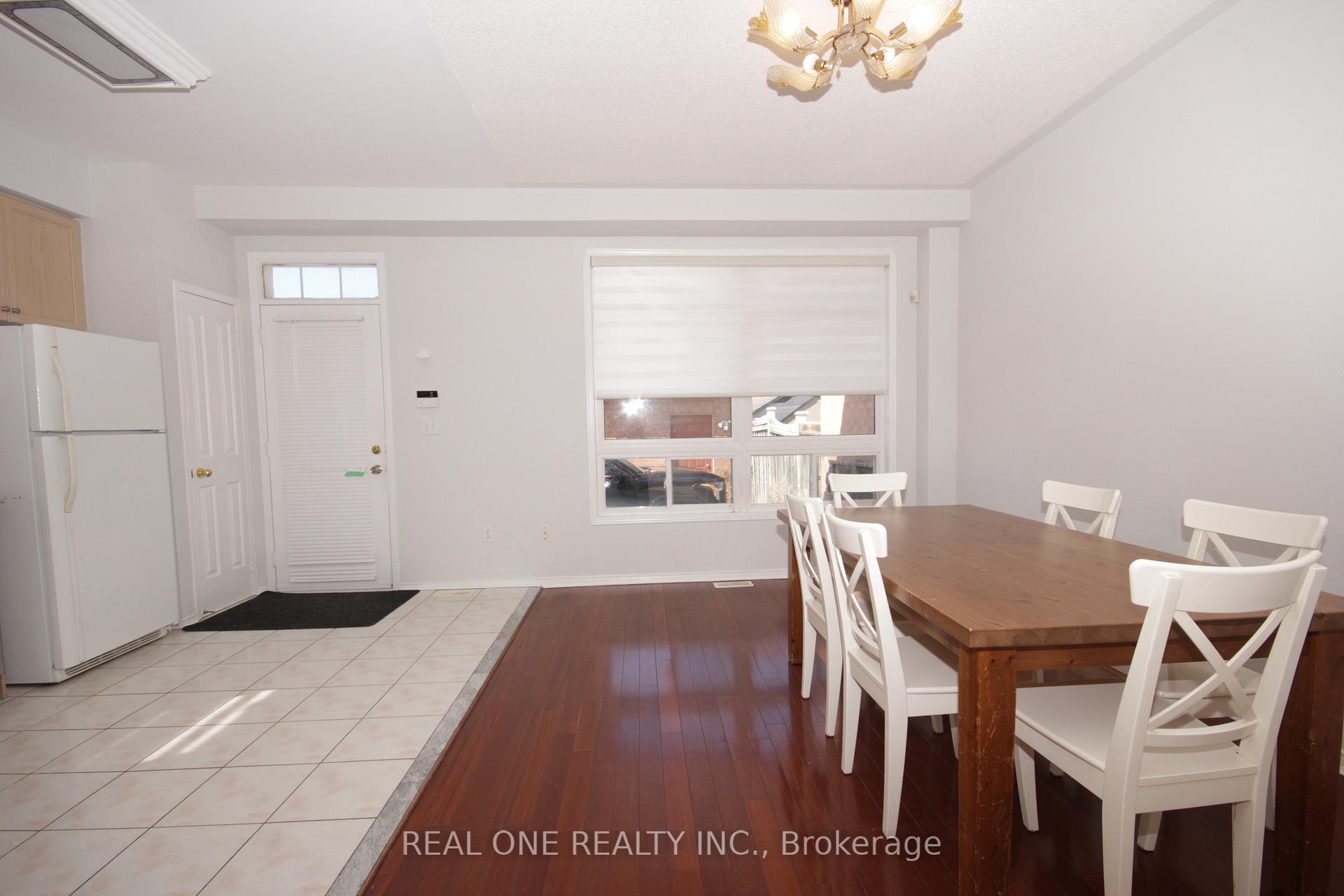 Photo 4 of 52 Russell Hill Road, Markham, Berczy — HOMEH