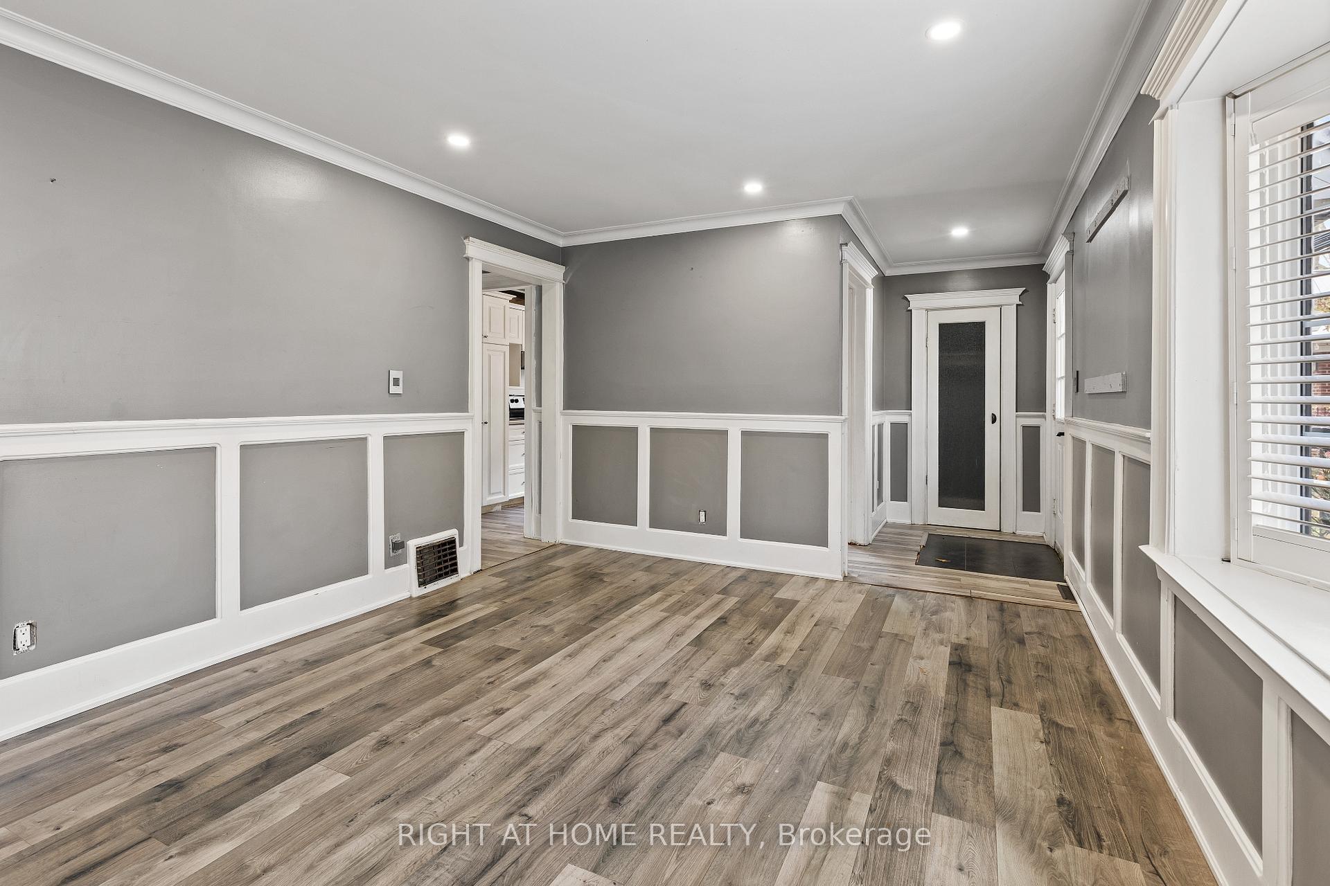 Photo 5 of 45 Layton Street, Kitchener — HOMEH