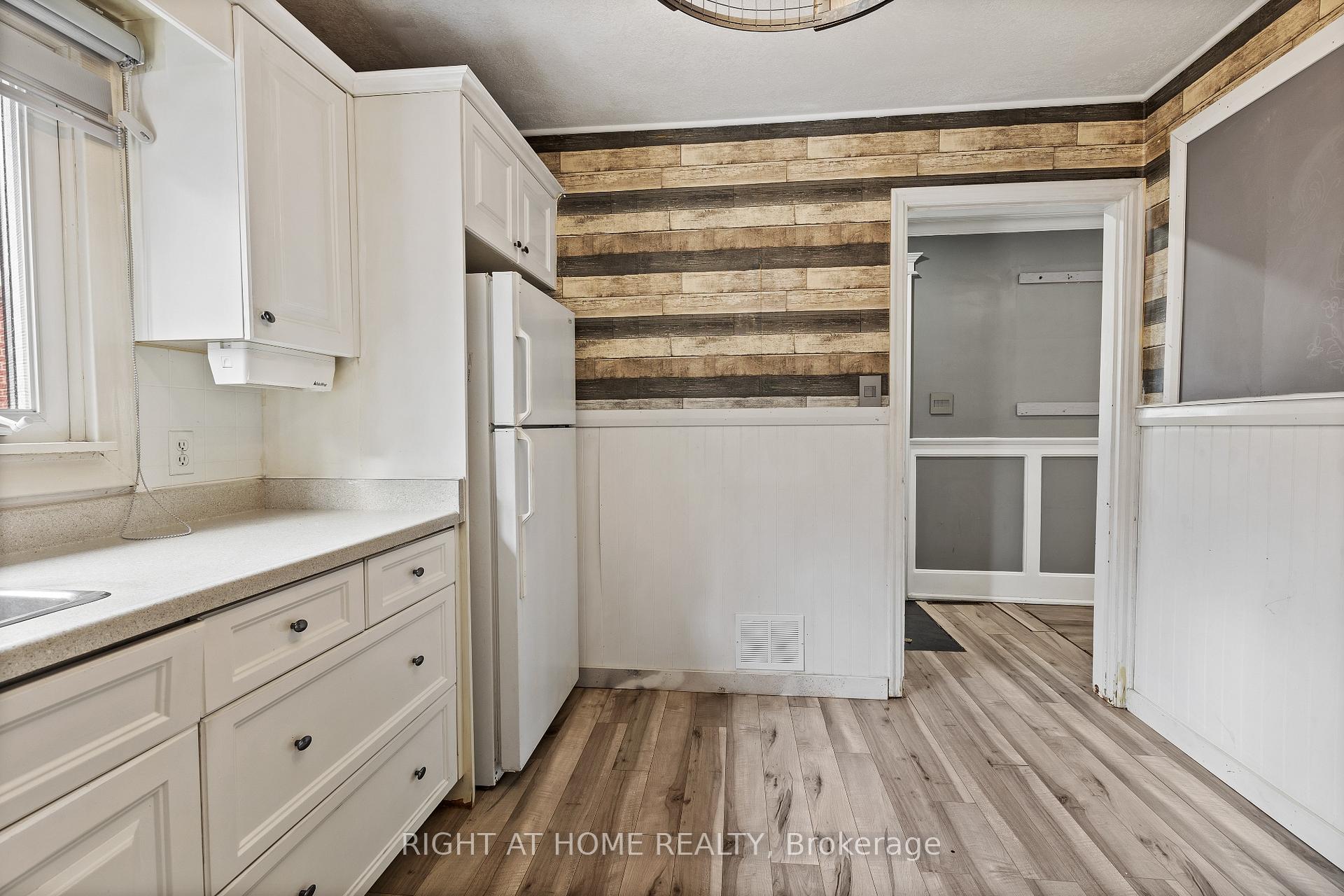 Photo 7 of 45 Layton Street, Kitchener — HOMEH