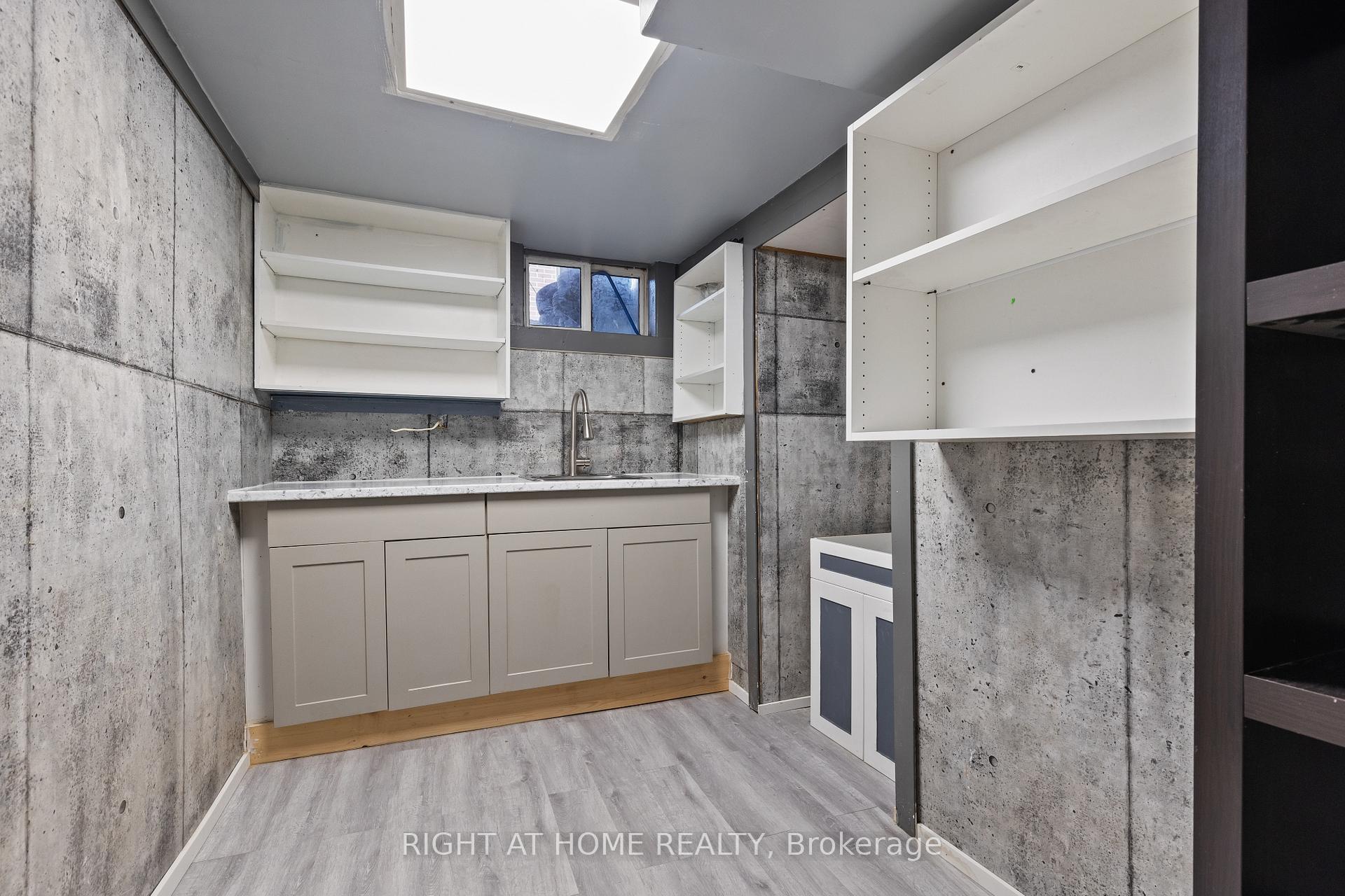 Photo 24 of 45 Layton Street, Kitchener — HOMEH