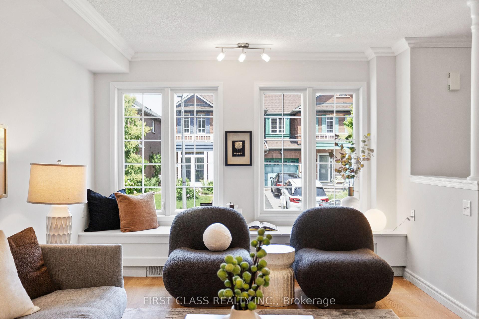 Photo 6 of 13 Kingsley Road, Markham, Village Green-South Unionville — HOMEH
