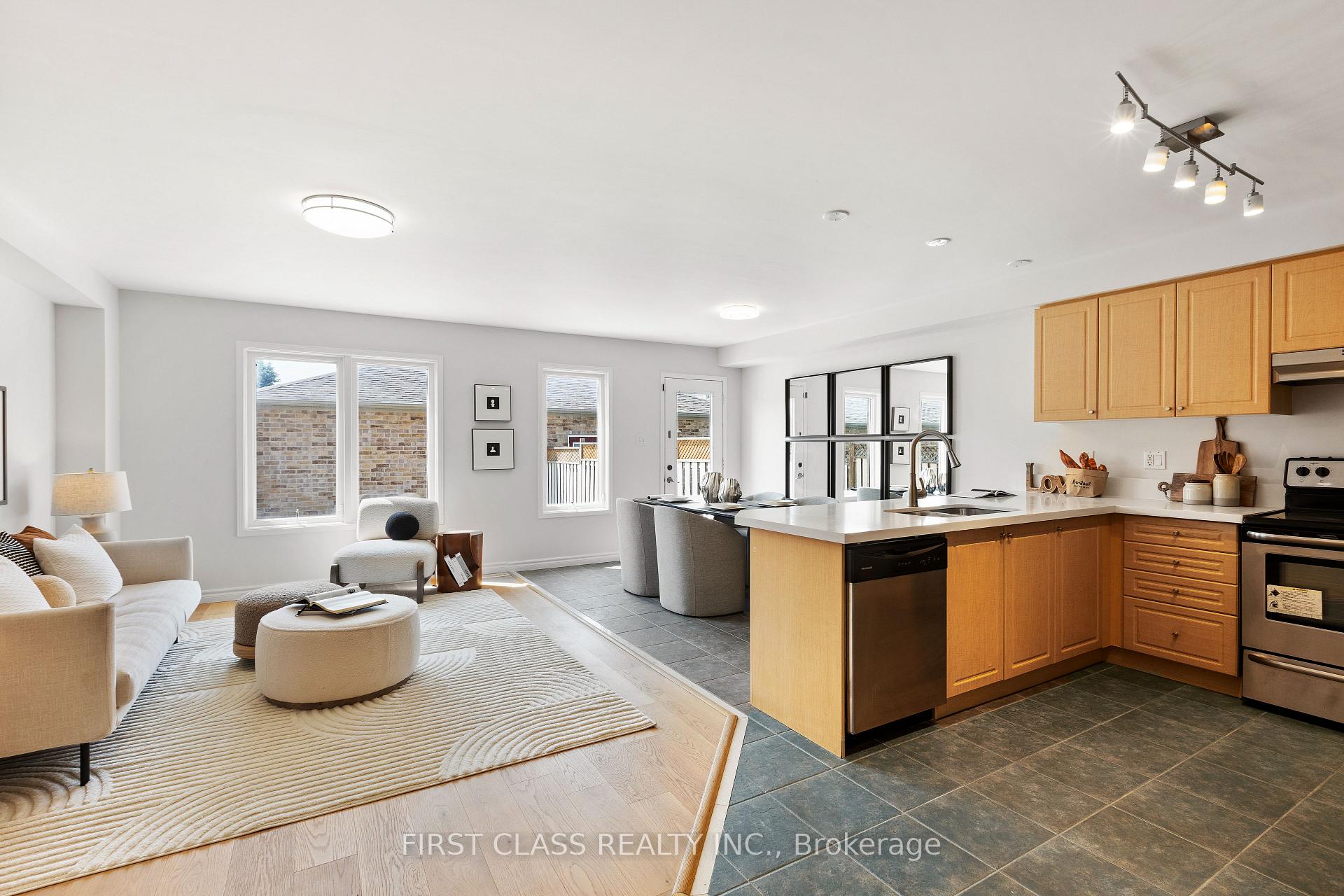 Photo 8 of 13 Kingsley Road, Markham, Village Green-South Unionville — HOMEH