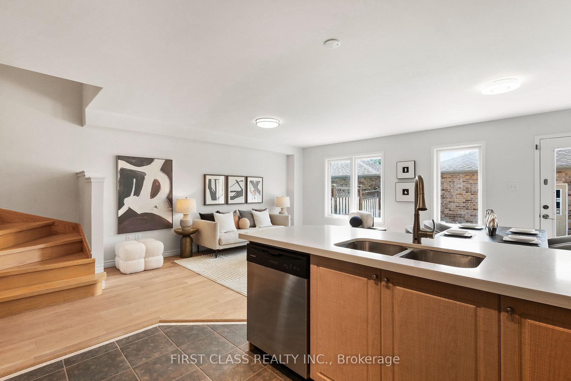 Photo 10 of 13 Kingsley Road, Markham, Village Green-South Unionville — HOMEH