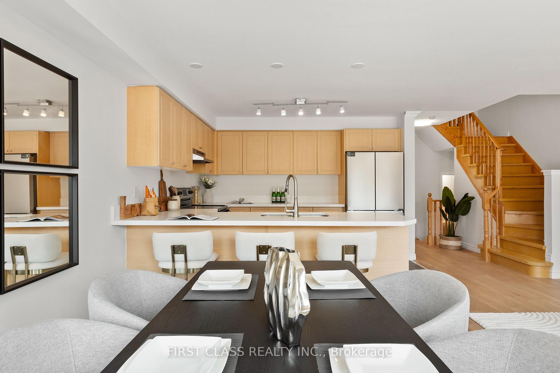 Photo 12 of 13 Kingsley Road, Markham, Village Green-South Unionville — HOMEH