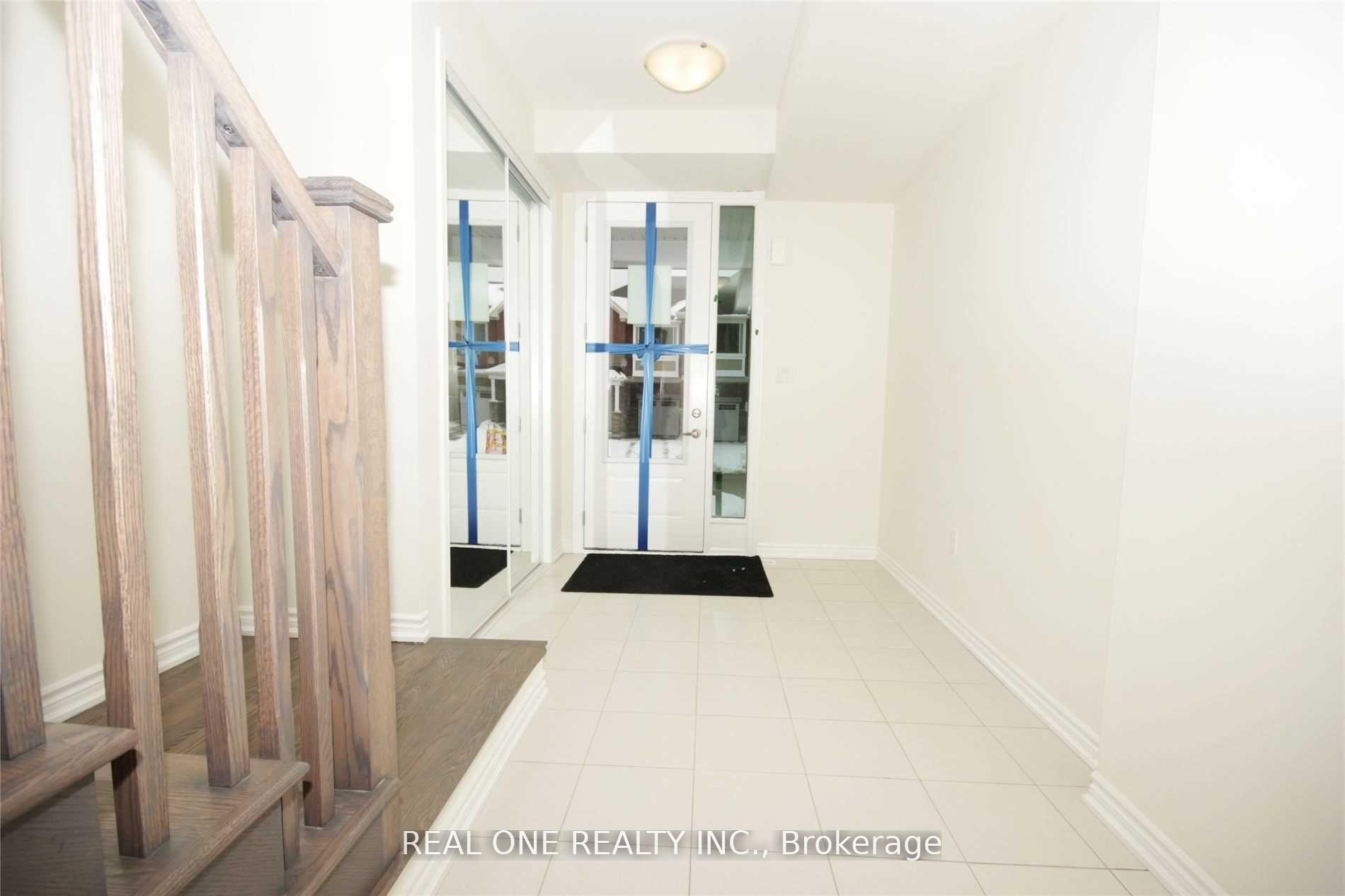 Photo 10 of 83 Therma Crescent, Markham, Victoria Square — HOMEH