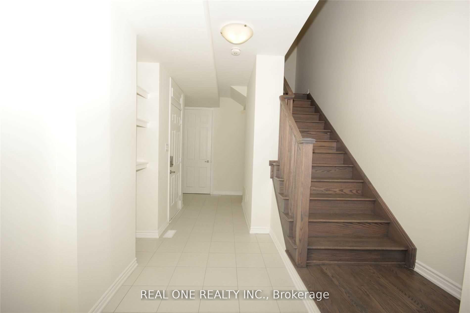 Photo 11 of 83 Therma Crescent, Markham, Victoria Square — HOMEH