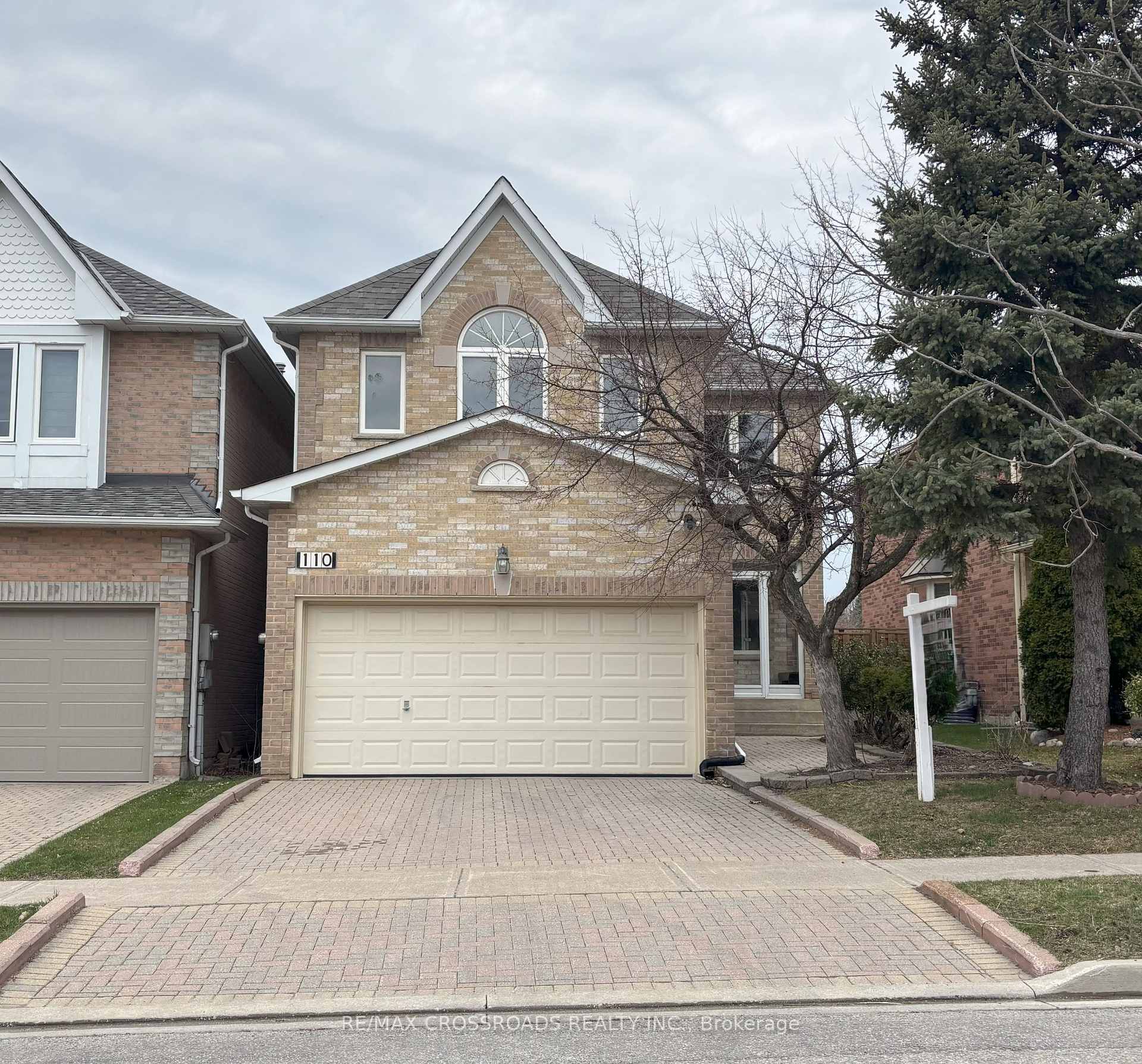Photo 1 of 110 Halterwood Circle, Markham, Markville — HOMEH