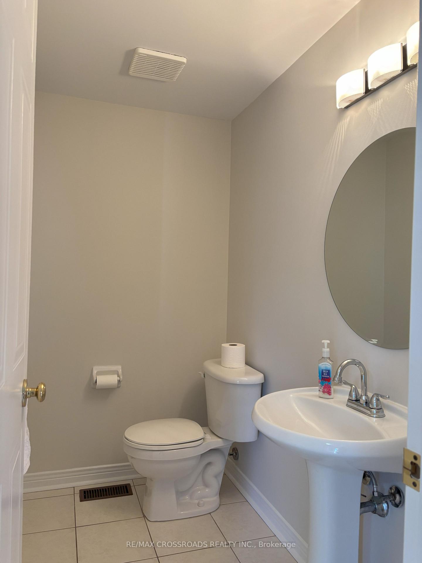 Photo 8 of 110 Halterwood Circle, Markham, Markville — HOMEH