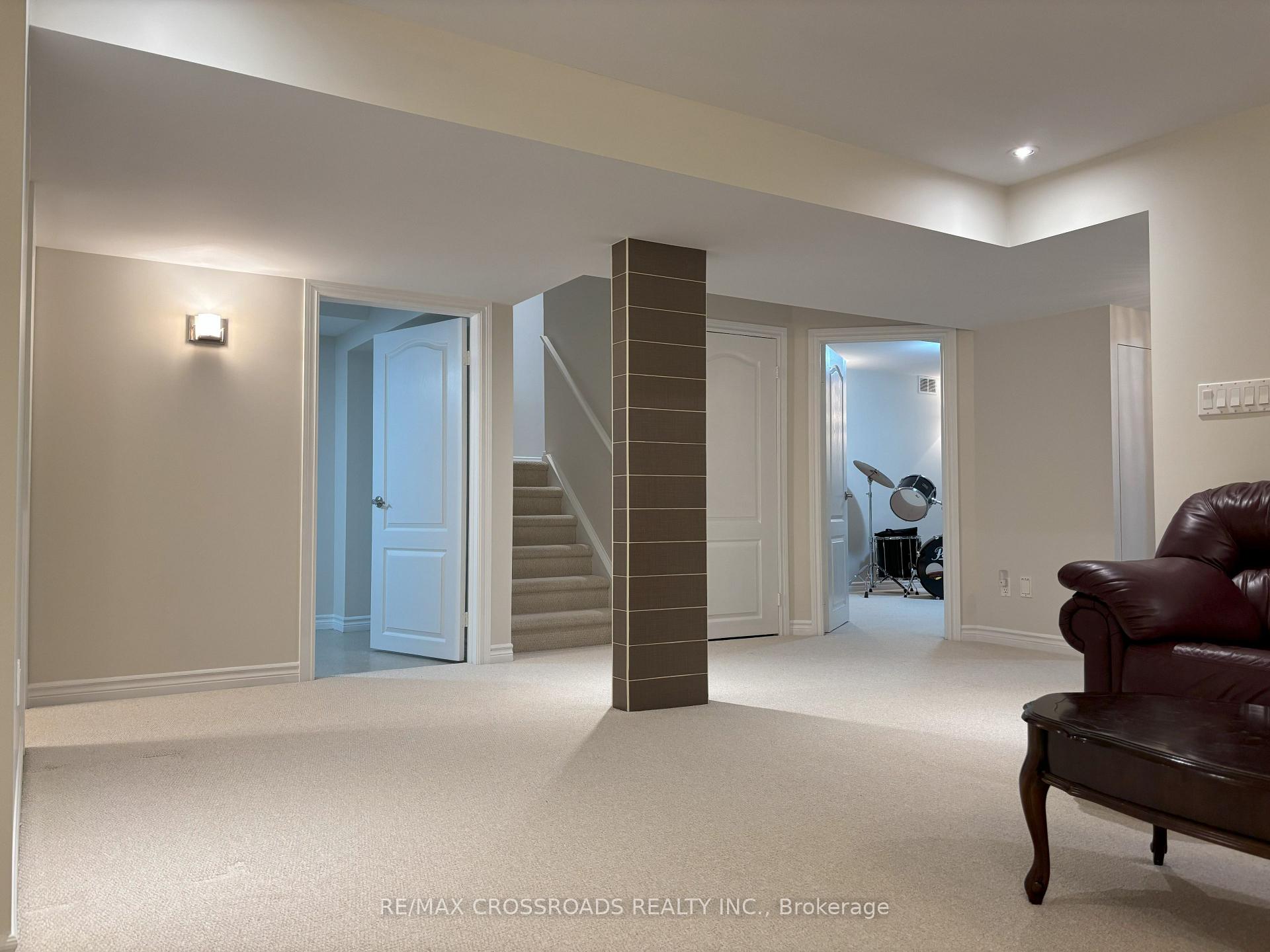 Photo 21 of 110 Halterwood Circle, Markham, Markville — HOMEH