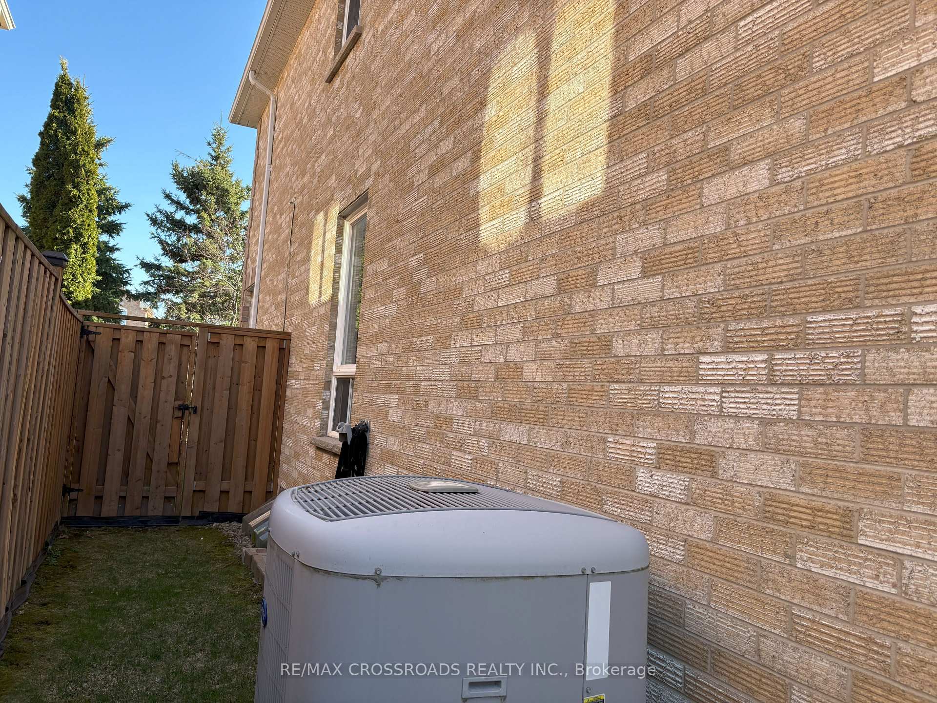 Photo 32 of 110 Halterwood Circle, Markham, Markville — HOMEH