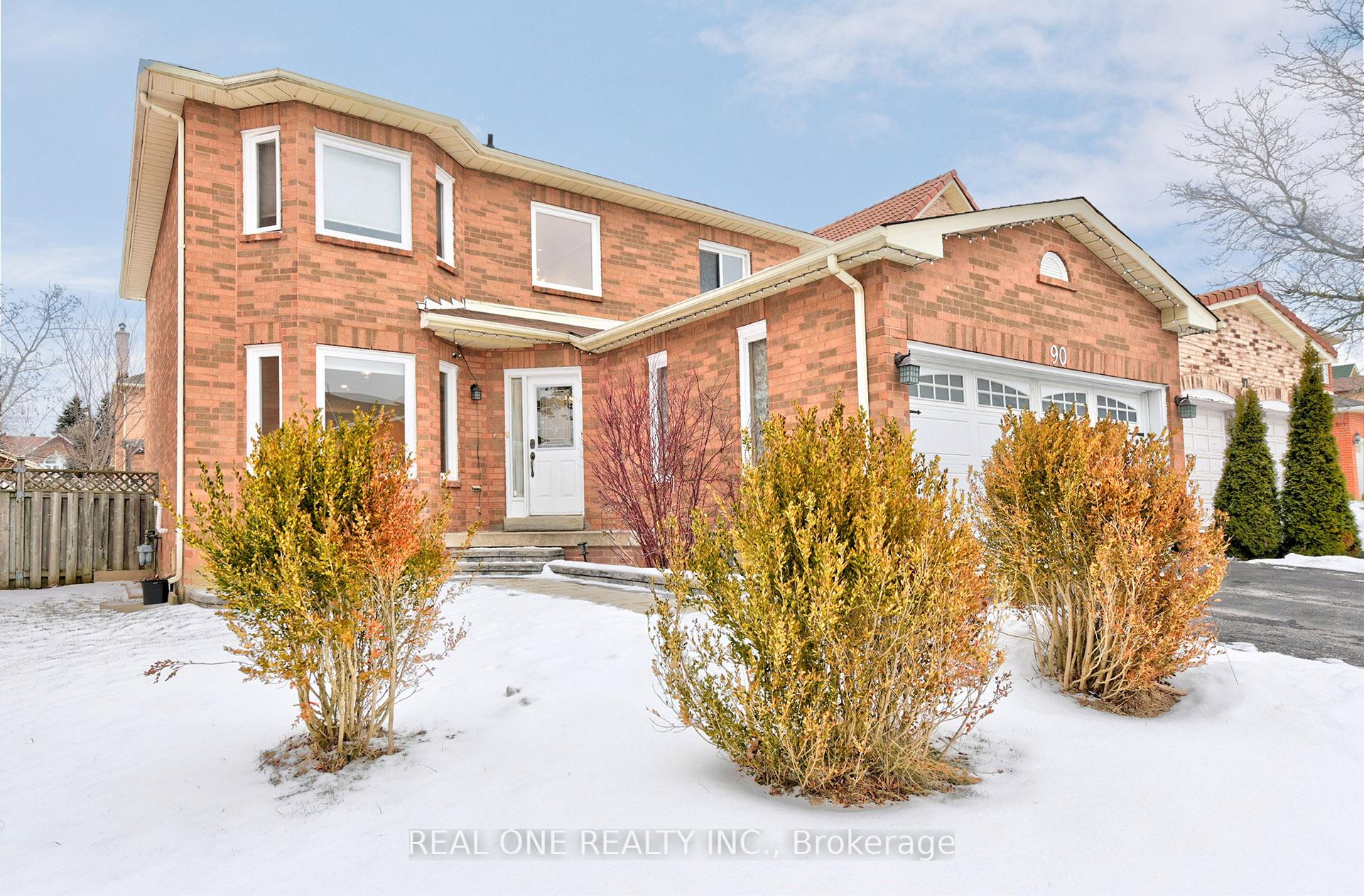 Photo 2 of 90 Morrison Crescent, Markham, Buttonville — HOMEH