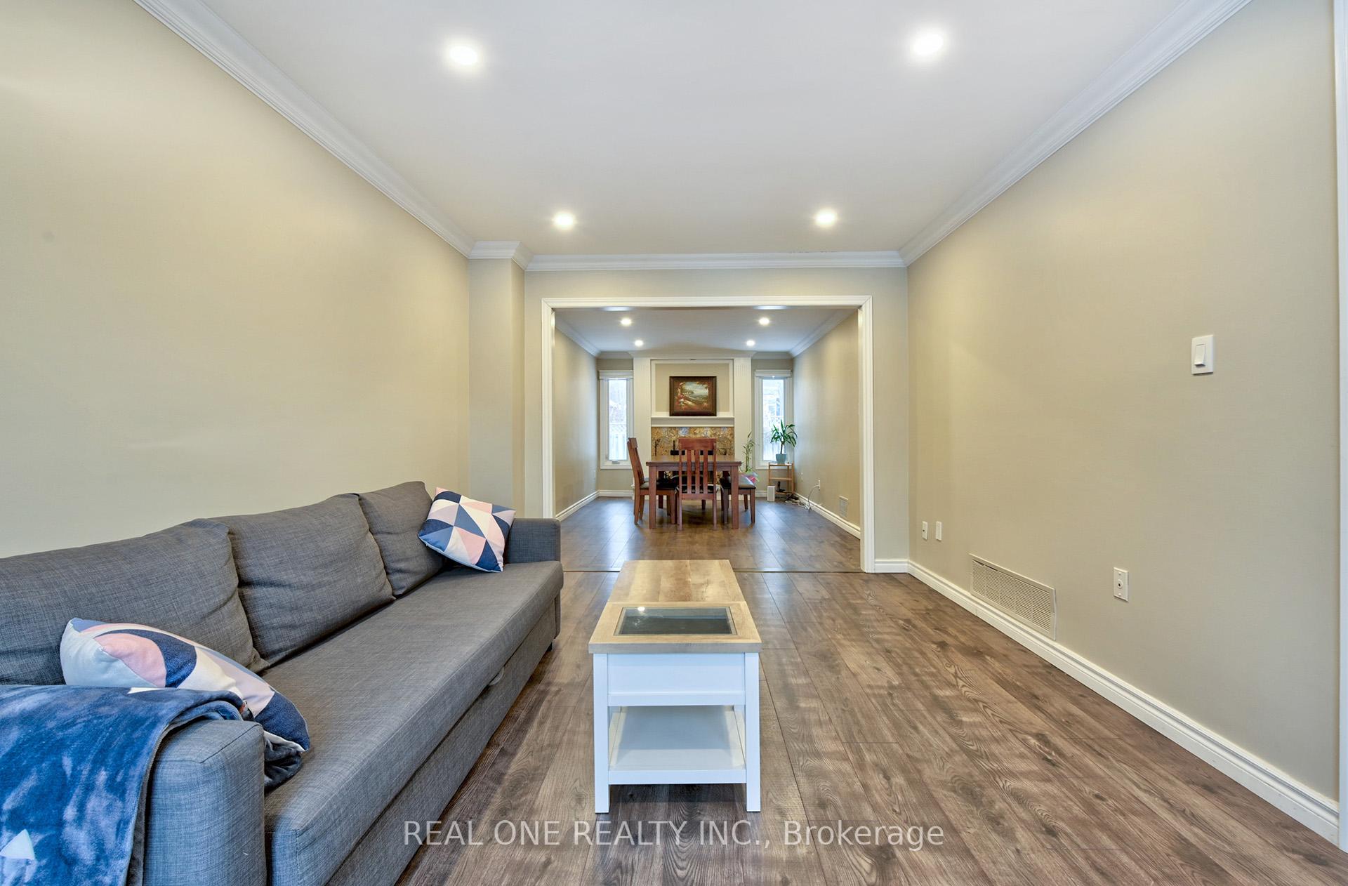 Photo 9 of 90 Morrison Crescent, Markham, Buttonville — HOMEH
