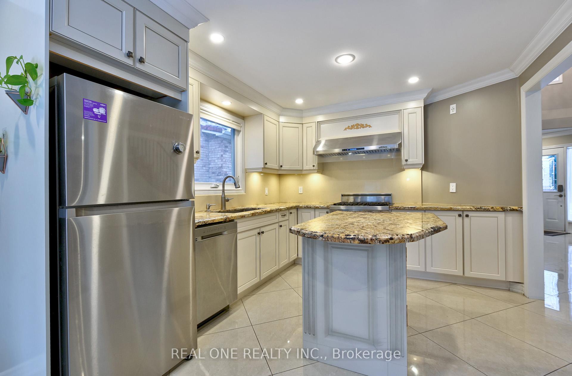 Photo 15 of 90 Morrison Crescent, Markham, Buttonville — HOMEH