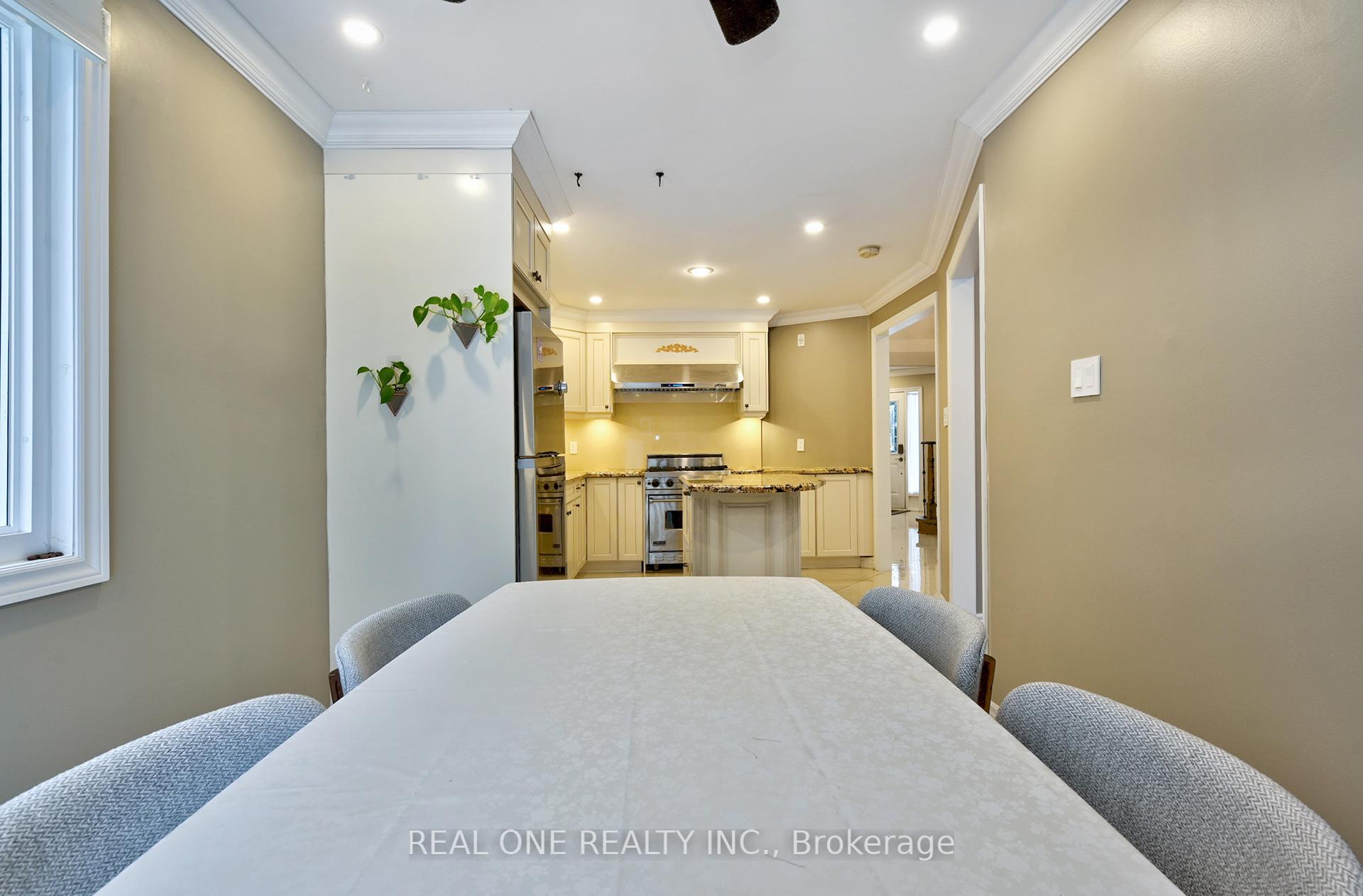 Photo 19 of 90 Morrison Crescent, Markham, Buttonville — HOMEH