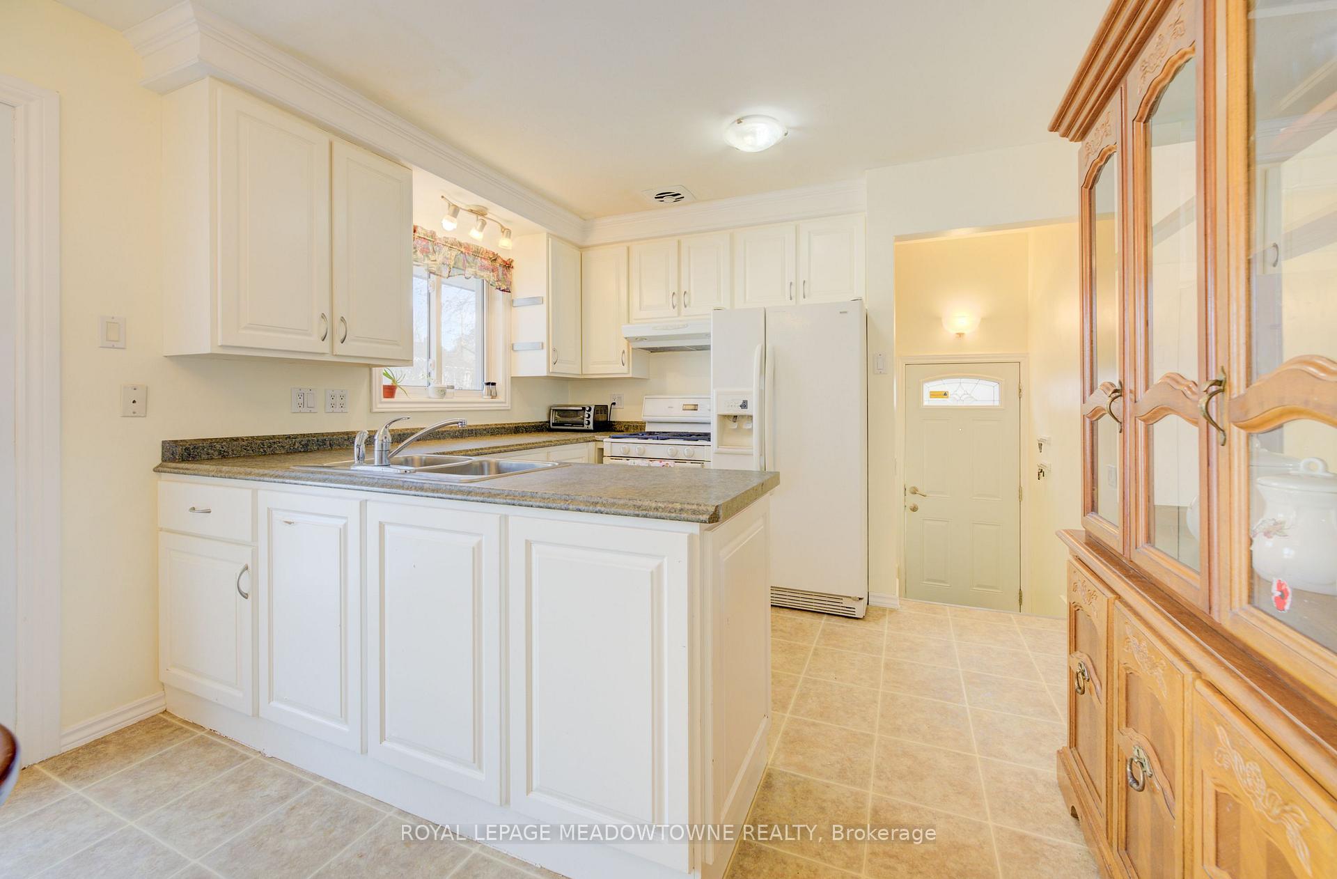 Photo 9 of 336 Vanier Drive, Kitchener — HOMEH