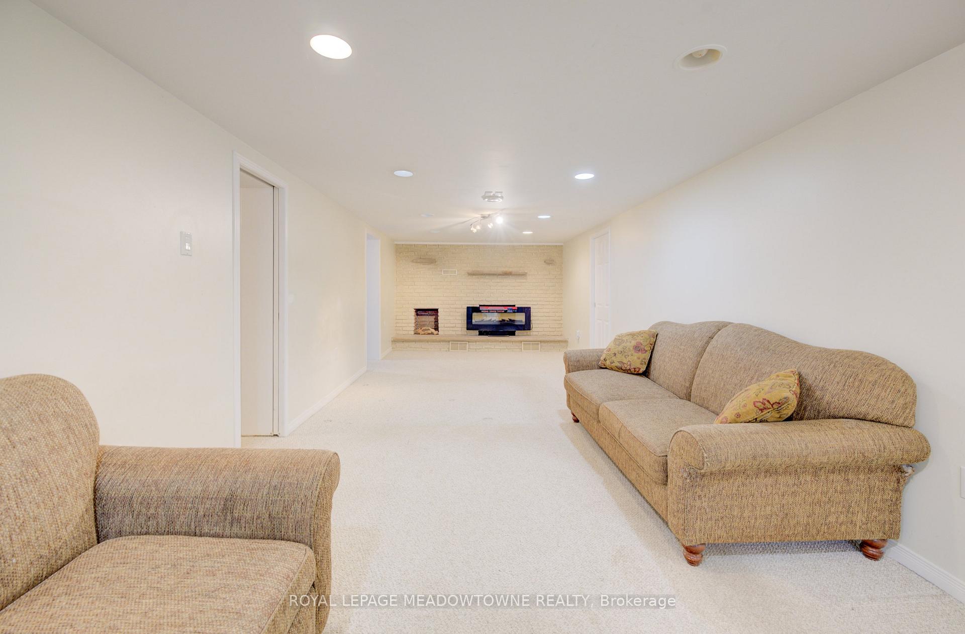 Photo 20 of 336 Vanier Drive, Kitchener — HOMEH