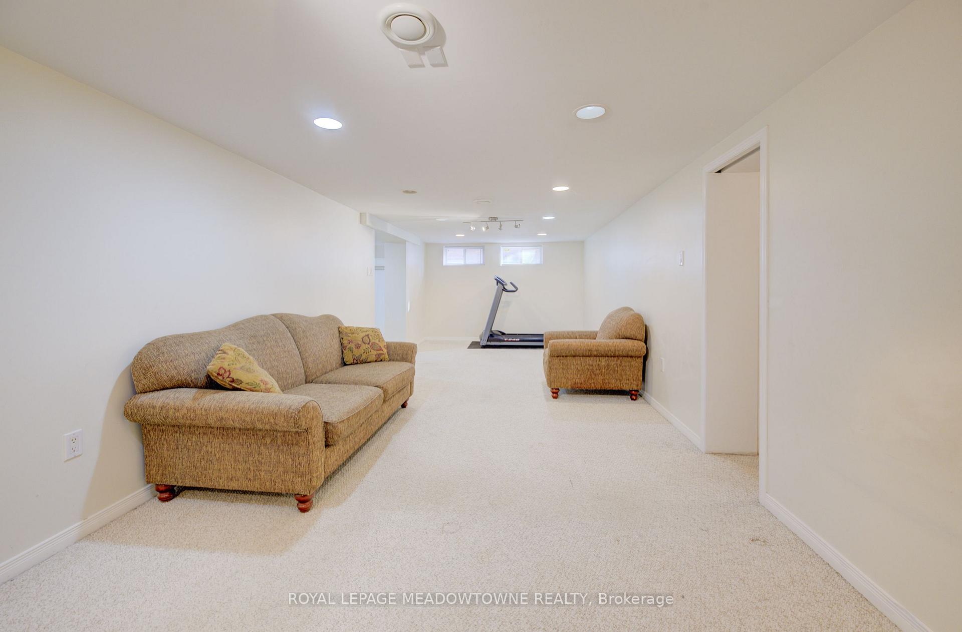 Photo 21 of 336 Vanier Drive, Kitchener — HOMEH