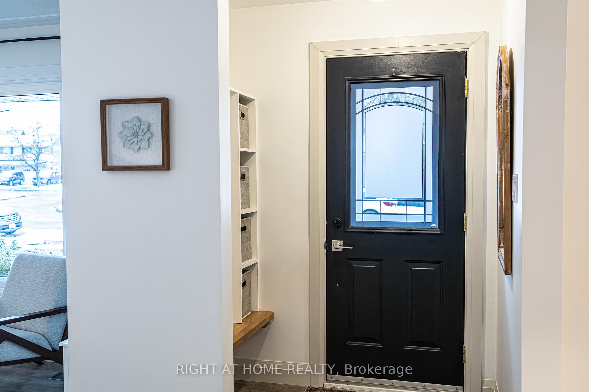 Photo 10 of 46 Meadow Crescent, Kitchener — HOMEH