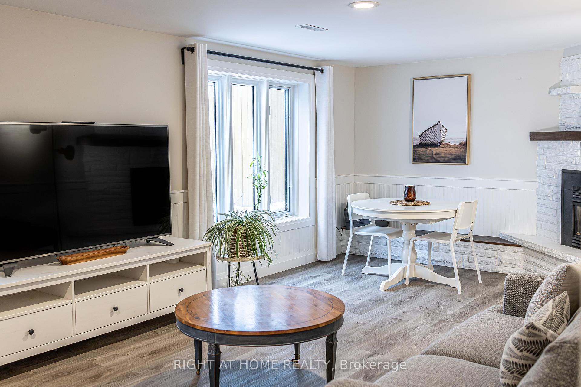 Photo 23 of 46 Meadow Crescent, Kitchener — HOMEH