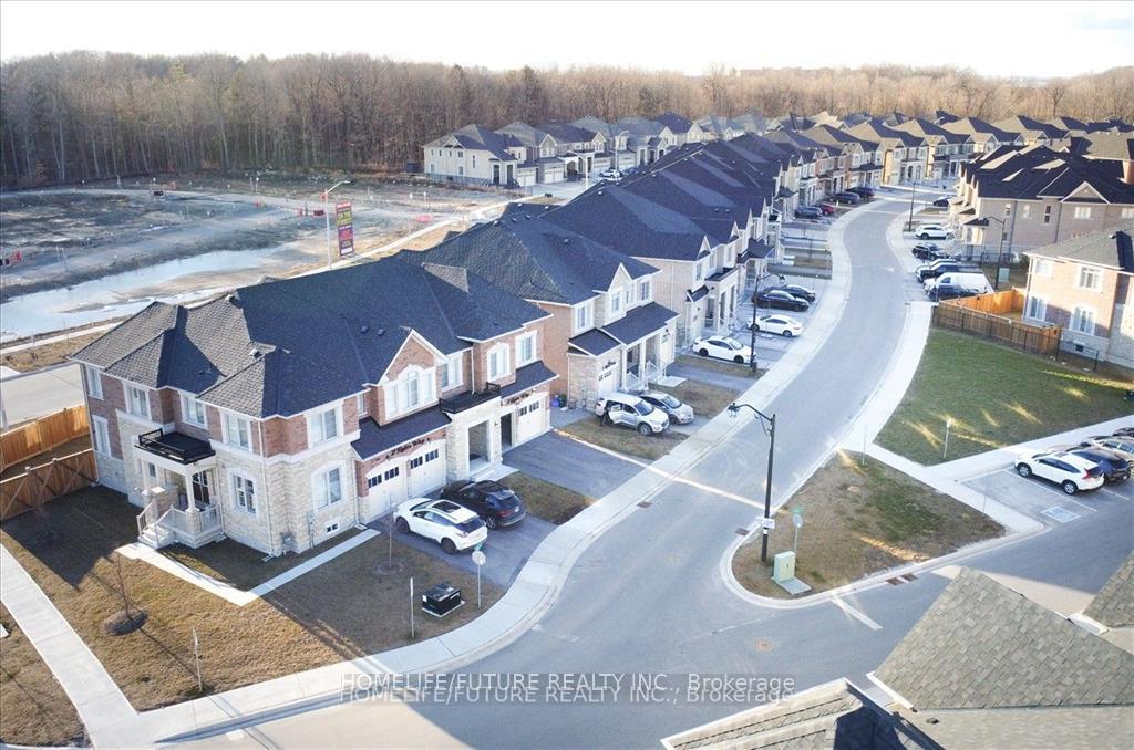Photo 2 of 4 Ryler Way, Markham, Cedarwood — HOMEH