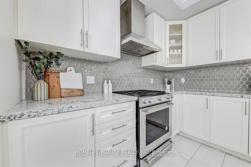 Photo 12 of 4 Ryler Way, Markham, Cedarwood — HOMEH