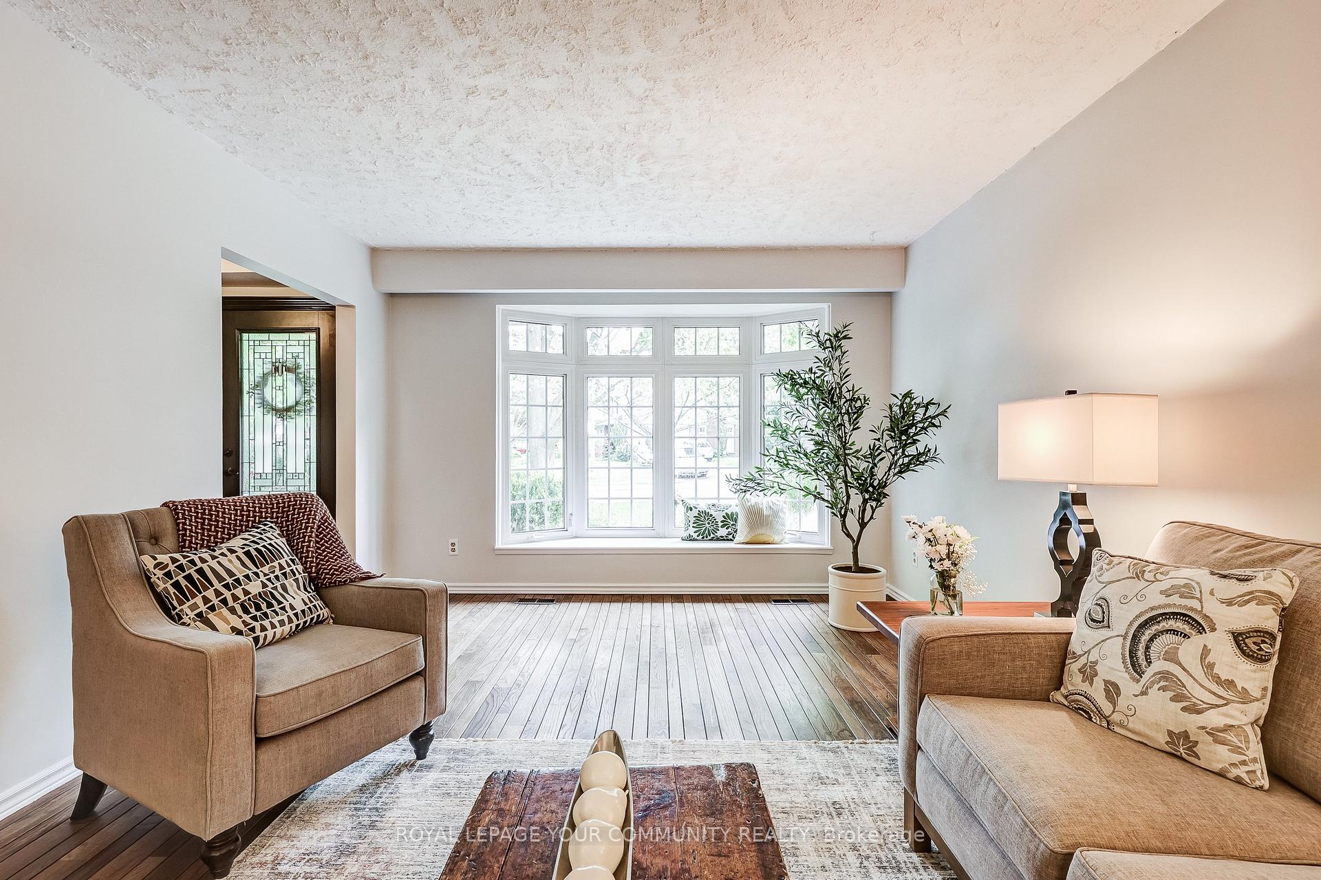 Photo 5 of 90 Drakefield Road, Markham, Bullock — HOMEH