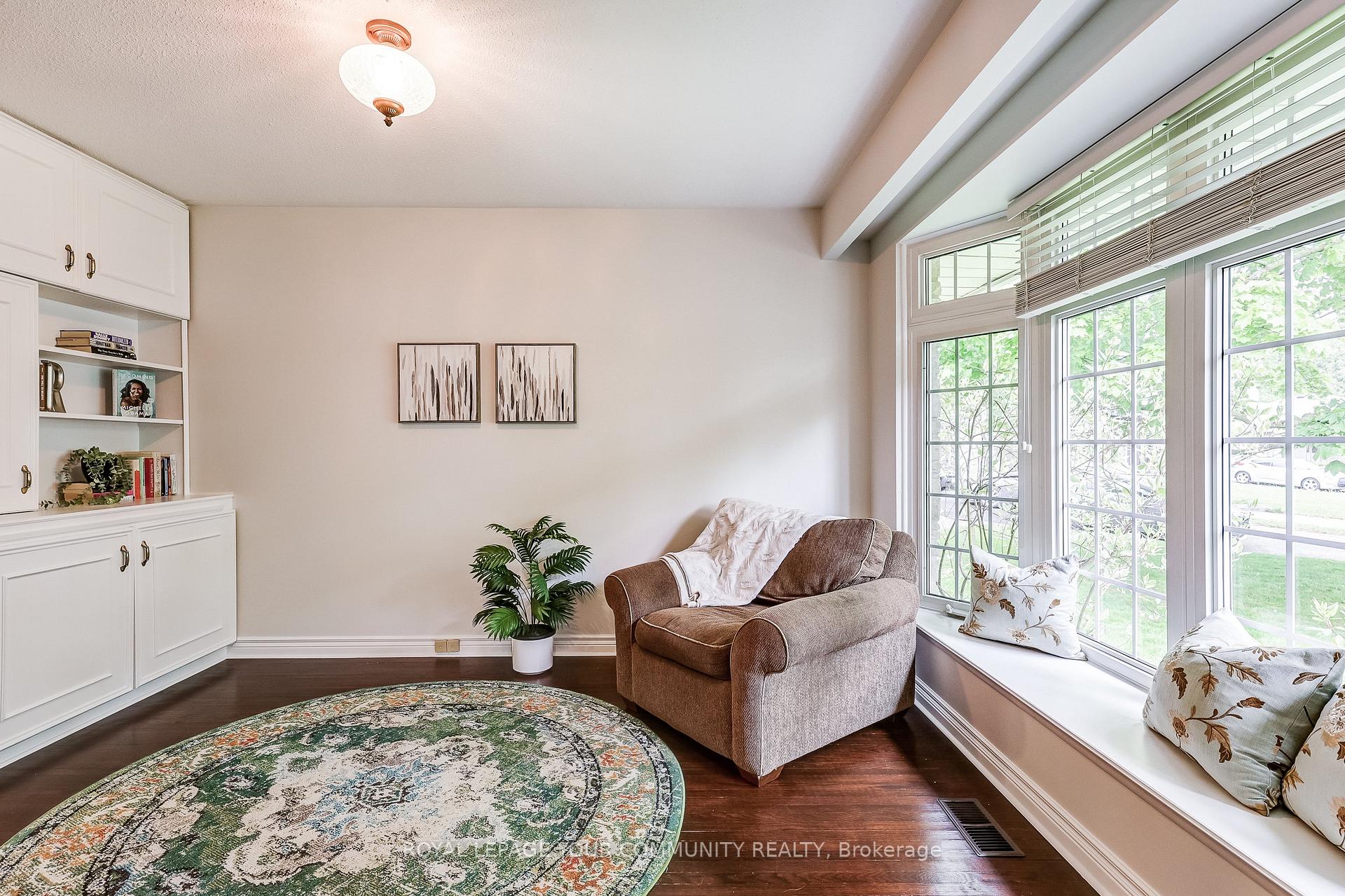 Photo 7 of 90 Drakefield Road, Markham, Bullock — HOMEH