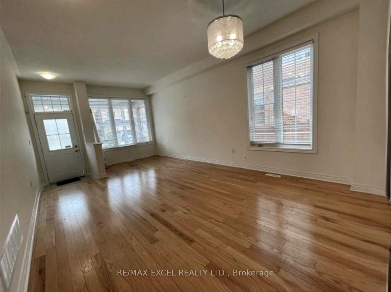 Photo 3 of 57 Holst Avenue, Markham, Berczy — HOMEH