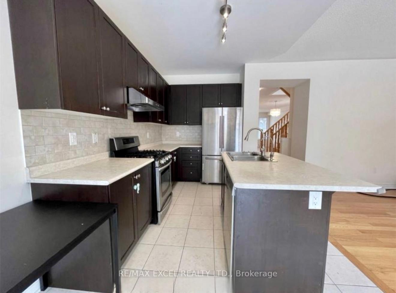 Photo 5 of 57 Holst Avenue, Markham, Berczy — HOMEH