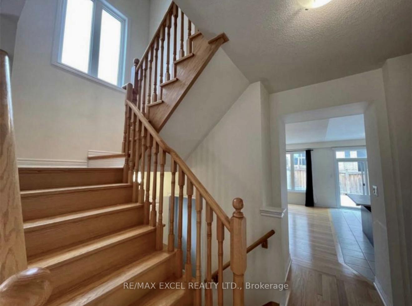 Photo 7 of 57 Holst Avenue, Markham, Berczy — HOMEH