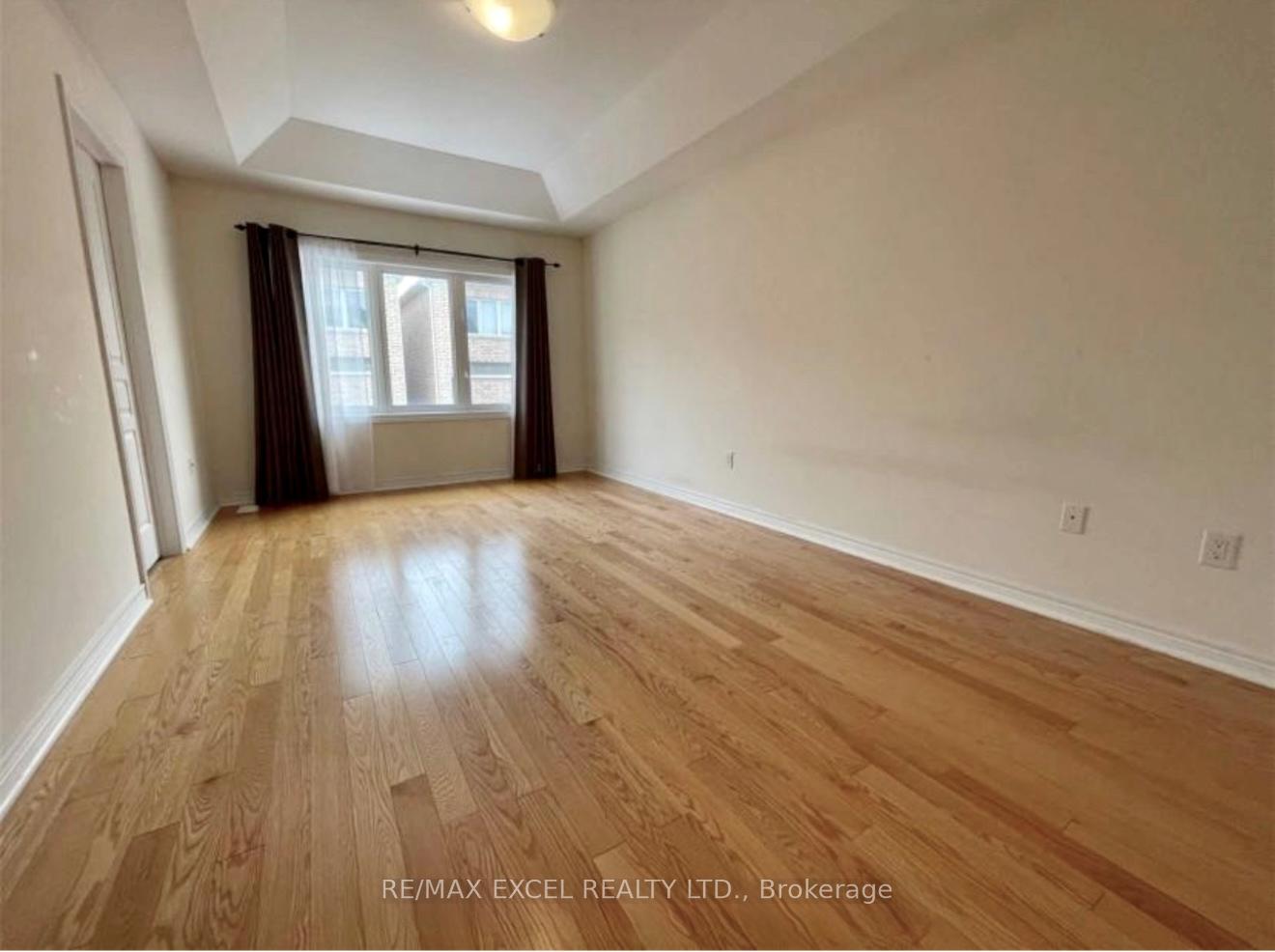 Photo 8 of 57 Holst Avenue, Markham, Berczy — HOMEH