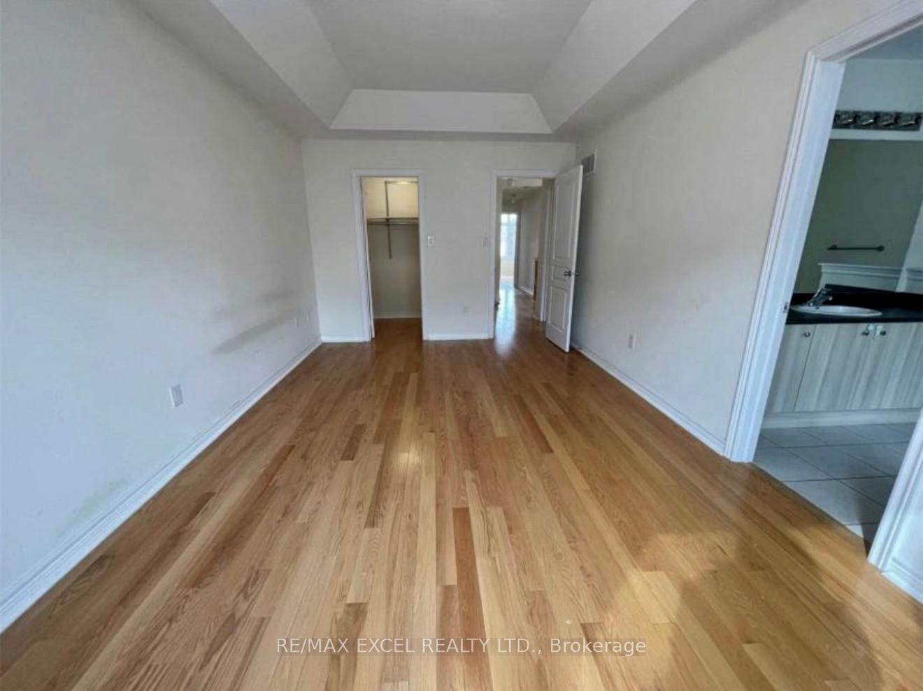 Photo 9 of 57 Holst Avenue, Markham, Berczy — HOMEH