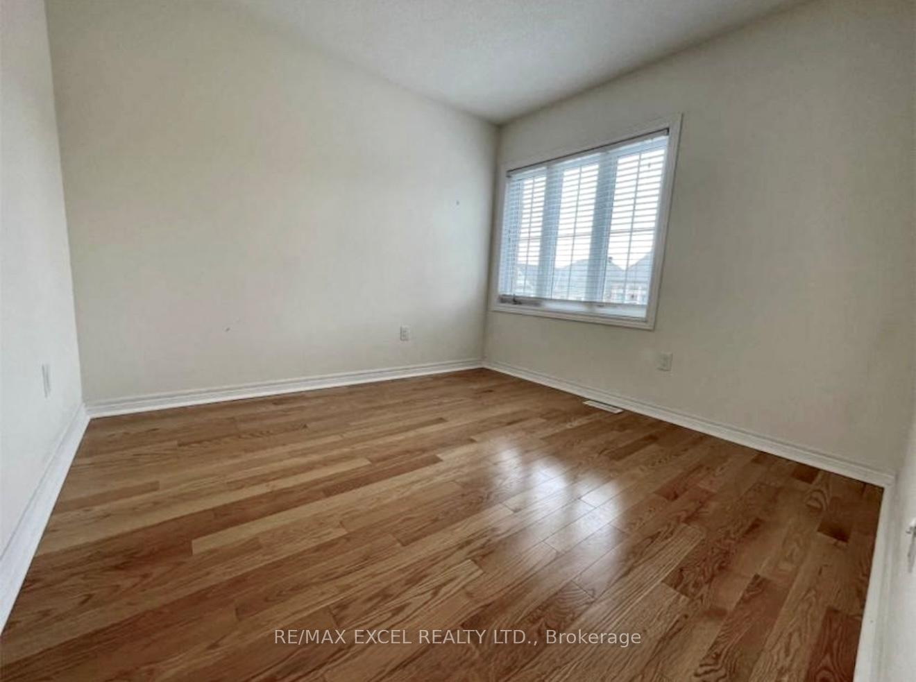Photo 14 of 57 Holst Avenue, Markham, Berczy — HOMEH