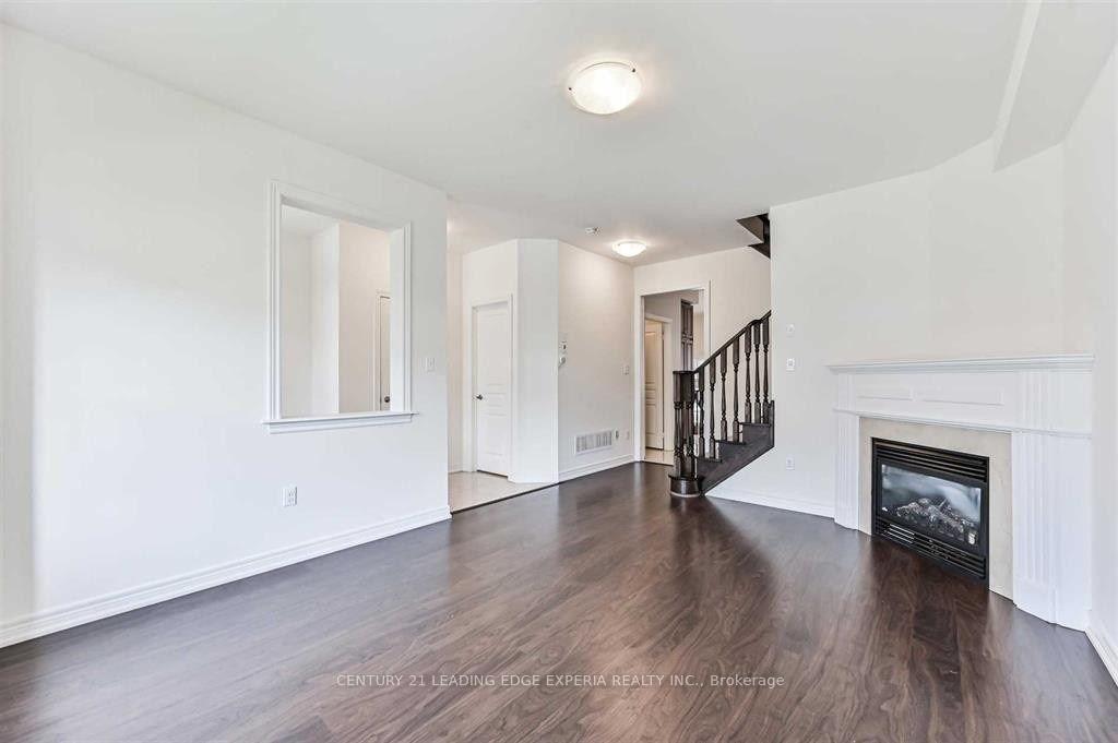Photo 7 of 123 Christian Ritter Drive, Markham, Berczy — HOMEH
